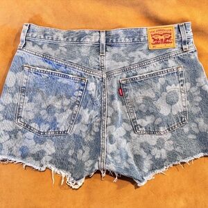 Rare Floral Levi's Shorts | Vintage Daisy 501's